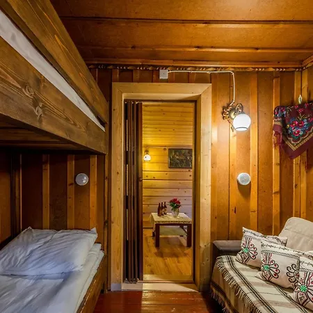Dom Wypoczynkowy I Apartamenty 