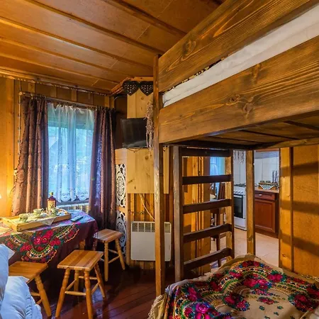 Dom Wypoczynkowy I Apartamenty 