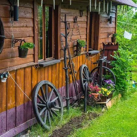 Dom Wypoczynkowy I Apartamenty 