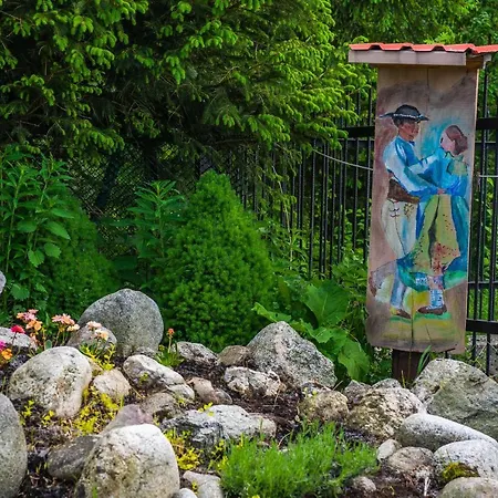 Dom Wypoczynkowy I Apartamenty 