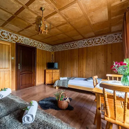 Dom Wypoczynkowy I Apartamenty 