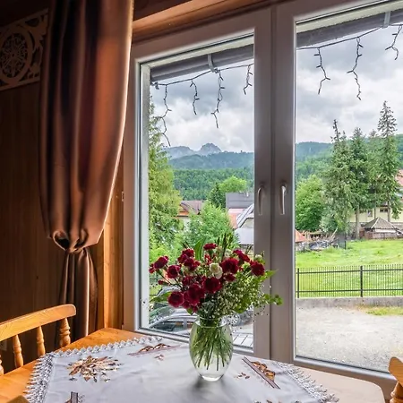 Dom Wypoczynkowy I Apartamenty 